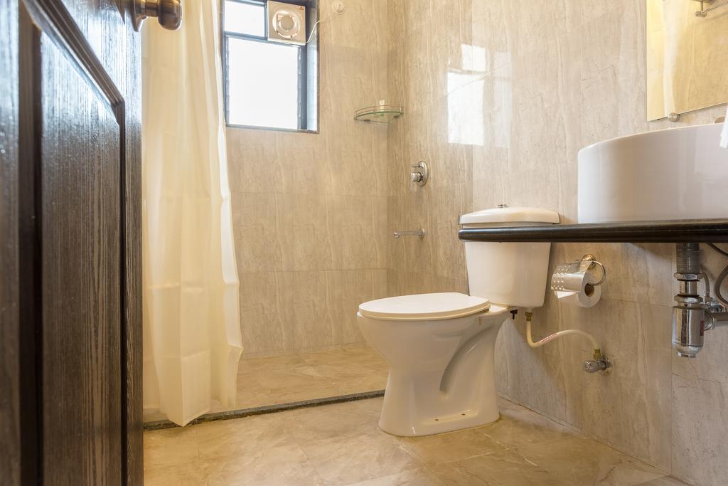 Treebo Trend Zeebo Suites อาร์โปรา ภายนอก รูปภาพ